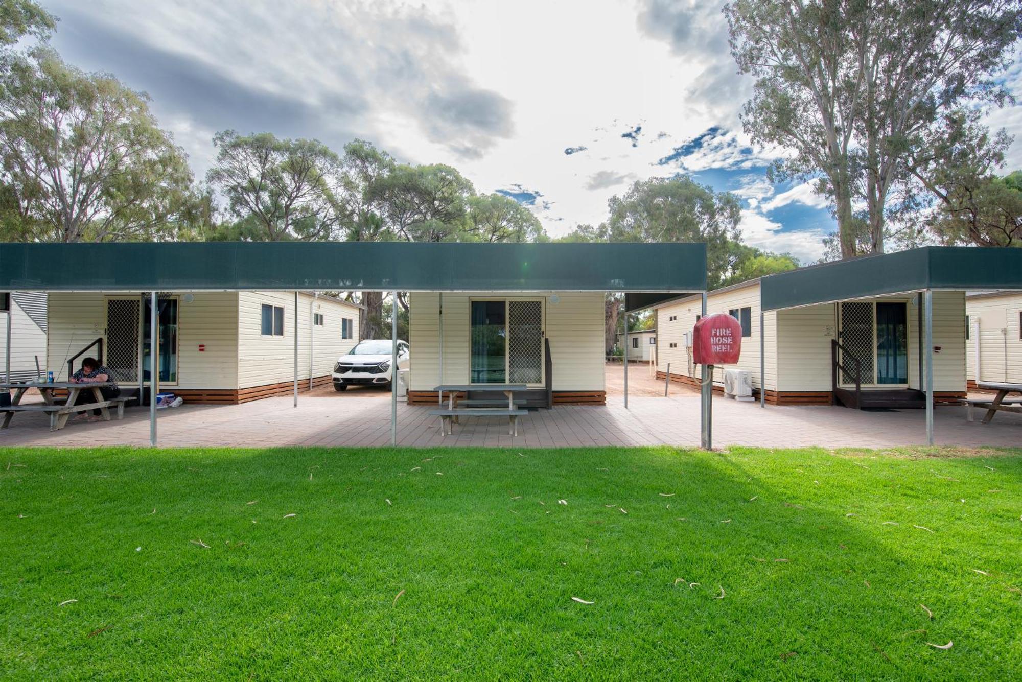 Echo Holiday Parks - Renmark Bagian luar foto